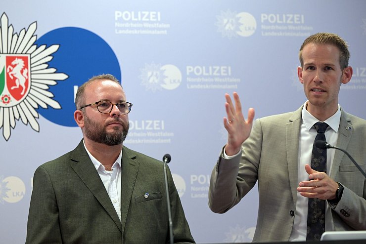 Die Zahl der rechtsextremistisch motivierten Morde ist höher als bislang angegeben. - © Federico Gambarini/dpa