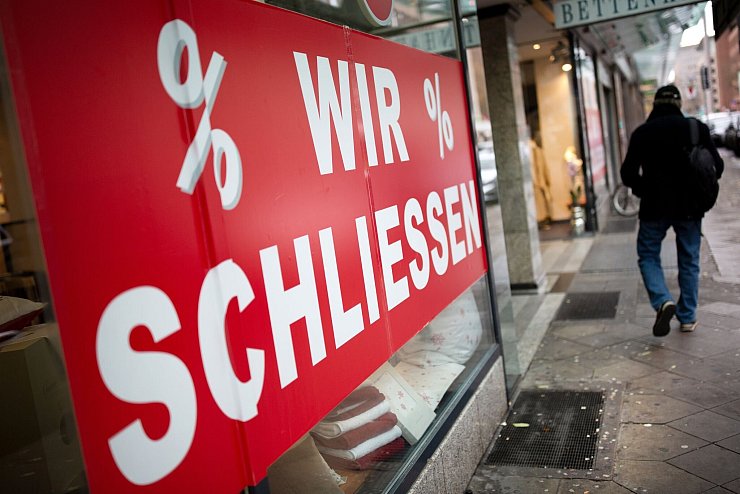 Die Zahl der Firmenpleiten steigt zweistellig. - © Martin Gerten/dpa