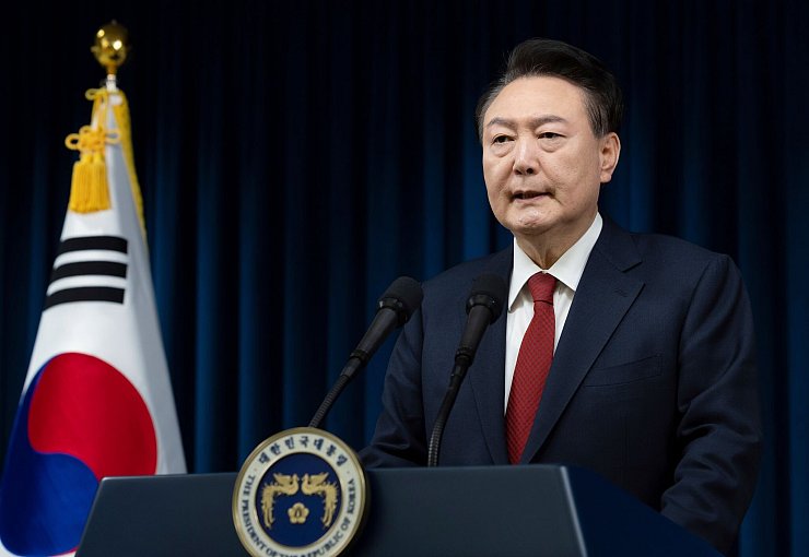 Präsident Yoon Suk Yeol bleibt vorerst im Amt. - © South Korean President Office/Yonhap via AP/dpa