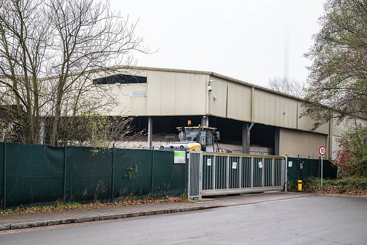 Nach dem Fund eines toten Säuglings in Bremen sind weiter Fragen offen. - © Sina Schuldt/dpa