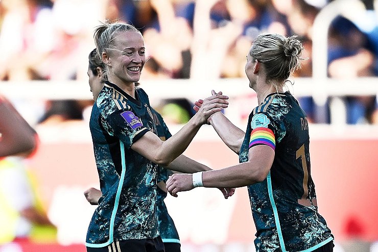 Lea Sch&uuml;ller: Mit den DFB-Frauen gegen Topfavorit USA - &copy; Adam Warzawa/PAP/dpa