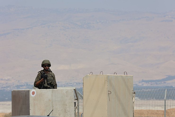 Bei einem Angriff an einem von Israel kontrollierten Grenzübergang zwischen Jordanien und dem Westjordanland sind zwei israelische Soldaten getötet worden. (Archivbild) - © Gil Cohen Magen/XinHua/dpa