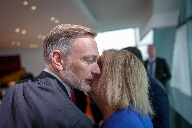 Das Bundeskabinett hat in seiner Sitzung mehr als zwei Dutzend Gesetzentwürfe beschlossen. - © Kay Nietfeld/dpa