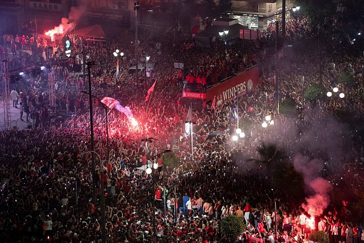 Die Spieler von Olympiakos Pir&auml;us wurden zu Hause bereits erwartet. - &copy; Michael Varaklas/AP