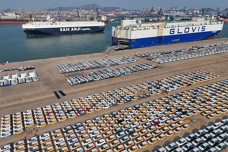 Im Handelsstreit führten die USA und die EU mitunter sehr hohe Zölle auf E-Autos aus China ein. (Symbolbild) - © -/Chinatopix via AP/dpa