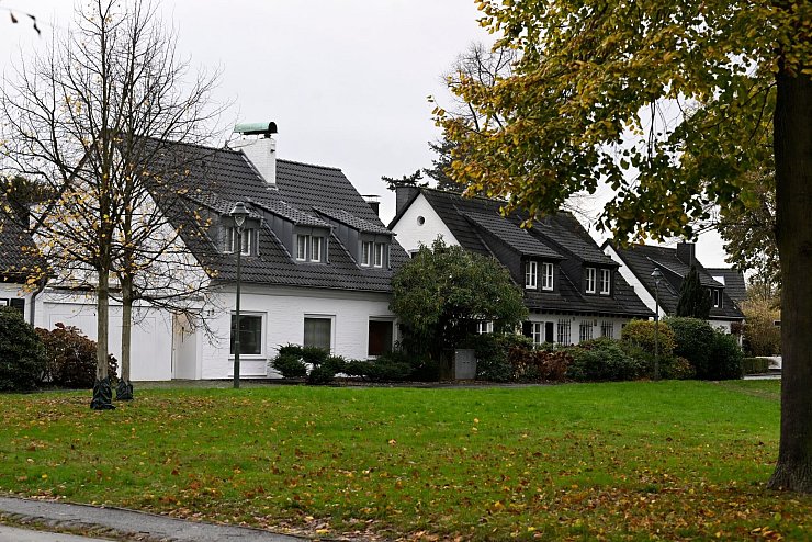 Häuser der denkmalgeschützten Golzheimer Siedlung in Düsseldorf. - © Roberto Pfeil/dpa