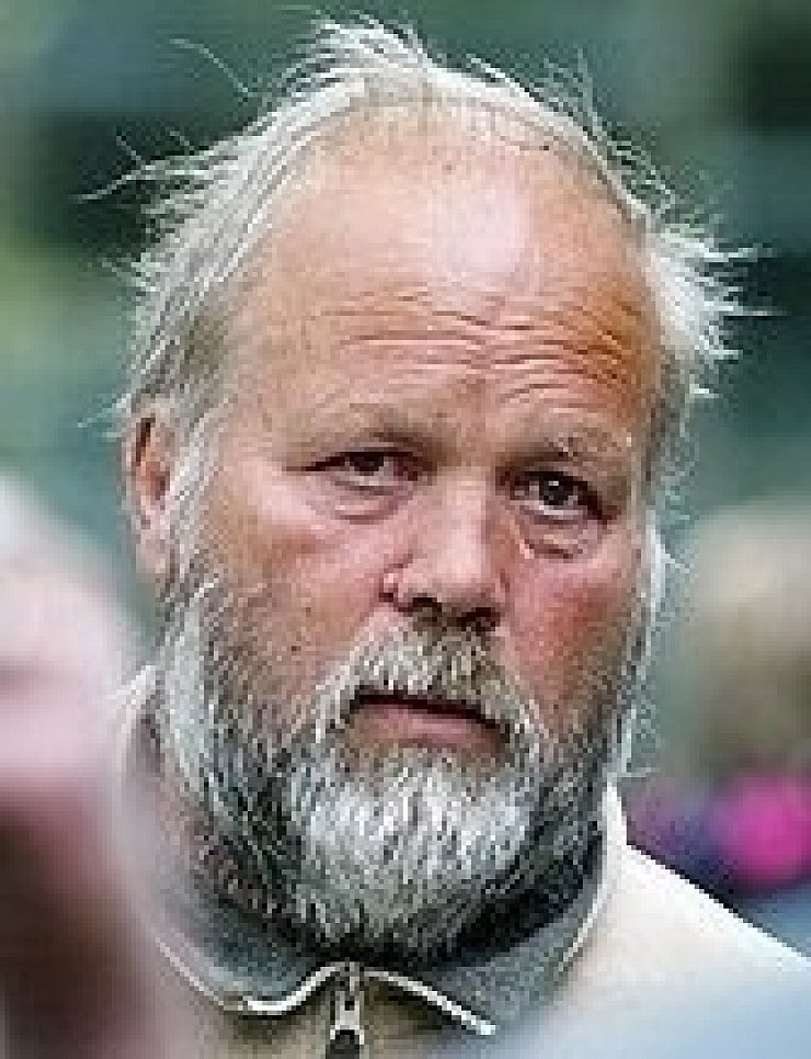 Dr. Dirk Neumann