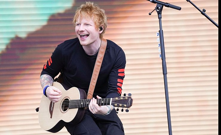 Auch Ed Sheeran brachte schon ein Set mit den Spielsteinen mit zu einem romantischen Treffen - es half nicht beim Flirten. (Archivfoto) - © Ian West/Press Association/dpa