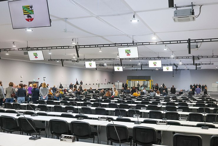 Blick in das temporäre Gerichtsgebäude des Landgerichtes Magdeburg. - © Jan Woitas/dpa