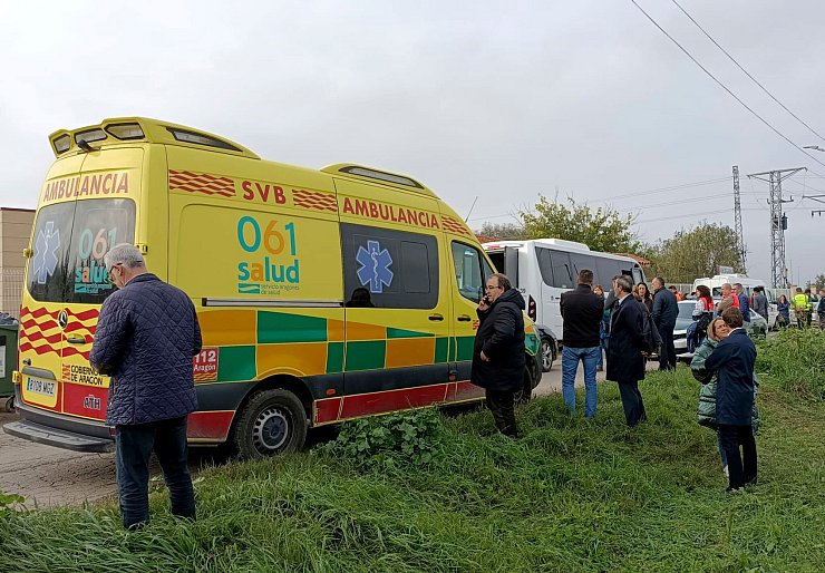 Zahlreiche Rettungskräfte waren im Einsatz. - © Ferran Mallol/AP
