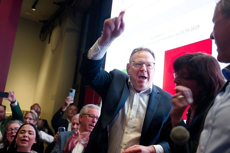 Der SPD-Politiker Torsten Burmester ist neuer OB in Köln. - © Henning Kaiser/dpa