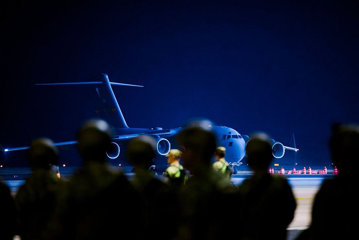 Die Militäraktion fand in der Nacht statt und wurde von El Salvadors Regierung gefilmt. - © ---/Regierung von El Salvador/dpa
