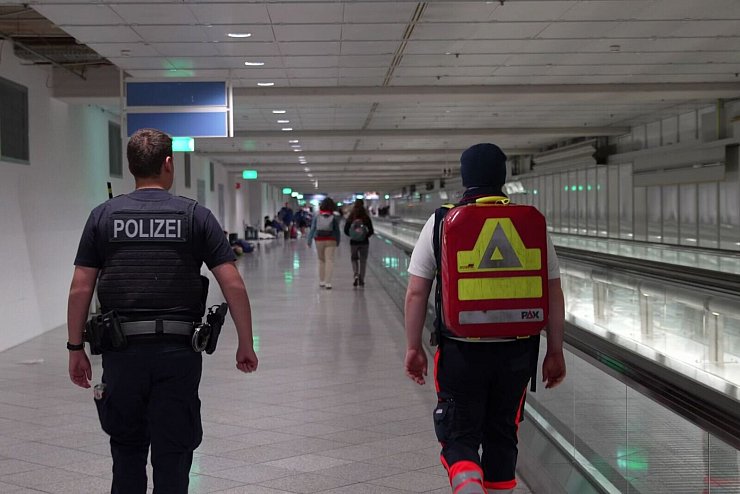 Nach einer erneuten Drohnensichtung wurde der Betrieb am Flughafen in München wieder vorübergehend eingestellt. - © Enrique Kaczor/onw-images/dpa
