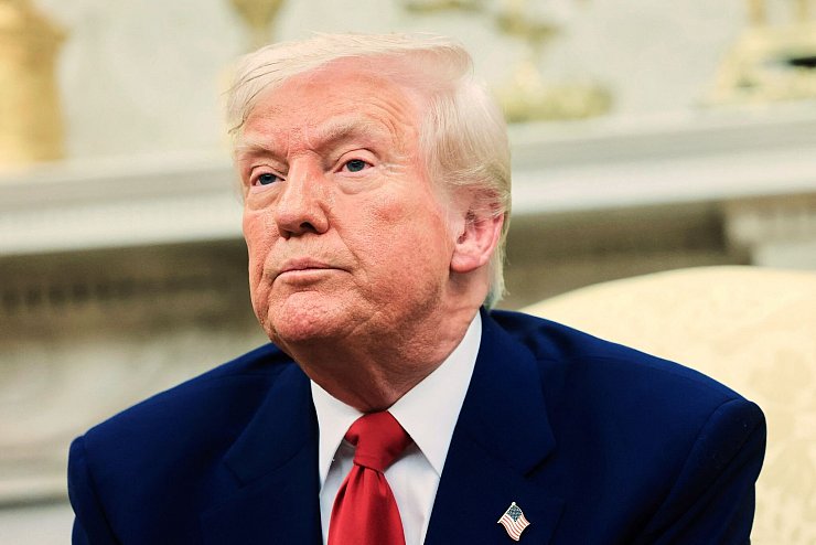 Trump kündigte überraschend Gespräche mit dem Iran an. - © -/Pool via AP/dpa