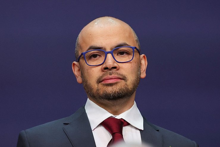 Demis Hassabis, CEO von DeepMind Technologies, nimmt am britischen Sicherheitsgipfel für künstliche Intelligenz (KI) im Bletchley Park teil. - © Toby Melville/Pool Reuters/AP/dpa