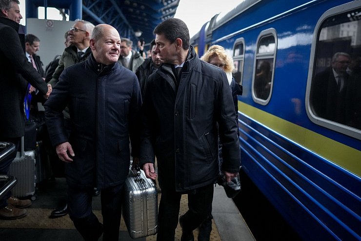 «Die Ukraine kann sich auf Deutschland verlassen», versprach Scholz zum Auftakt seines Besuchs. - © Kay Nietfeld/dpa