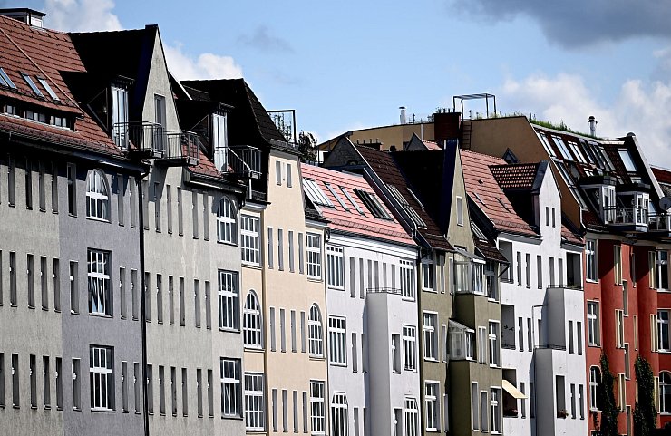 Viele Menschen haben die Sorge, dass ihre Mietkosten steigen. (Symbolbild) - © Britta Pedersen/dpa