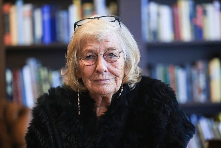 Die Journalistin Carmen Thomas s. - © Oliver Berg/dpa