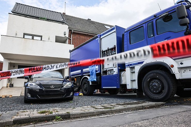 Die Fahnder stellten rund 60 Kilo Drogen sicher. - © Oliver Berg/dpa