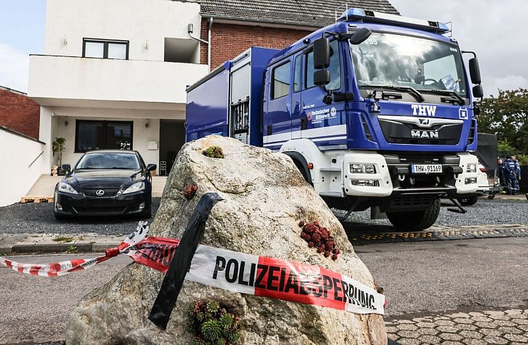 Die Fahnder stellten rund 60 Kilo Drogen sicher. - © Oliver Berg/dpa