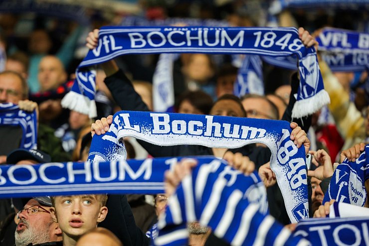 Leidgeprüft: Die Fans des VfL Bochum. - © Christoph Reichwein/dpa