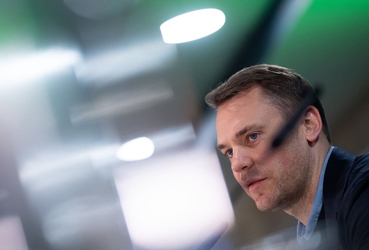 Manuel Neuer steht vor der Premiere im Celtic Park. - © Sven Hoppe/dpa