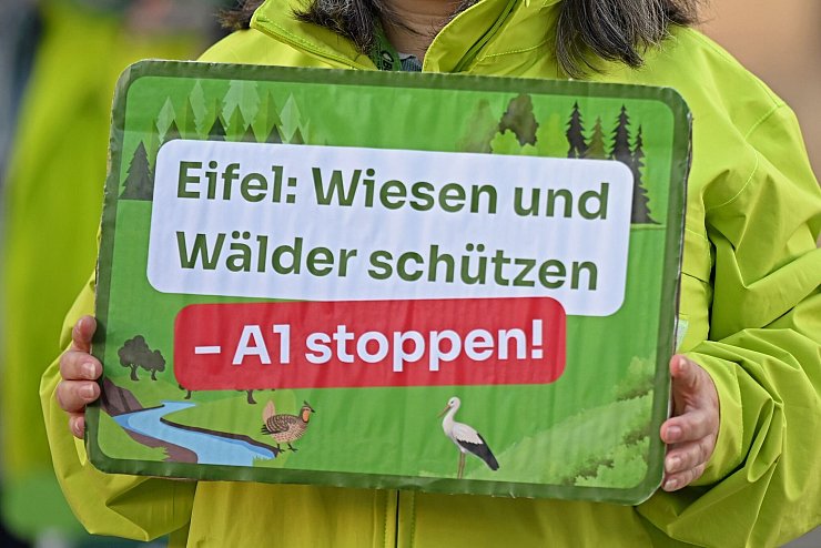 Am heutigen Dienstag wird die Entscheidung der Richter zur Klage der Umweltschützer erwartet (Archivbild) - © Jennifer Brückner/dpa