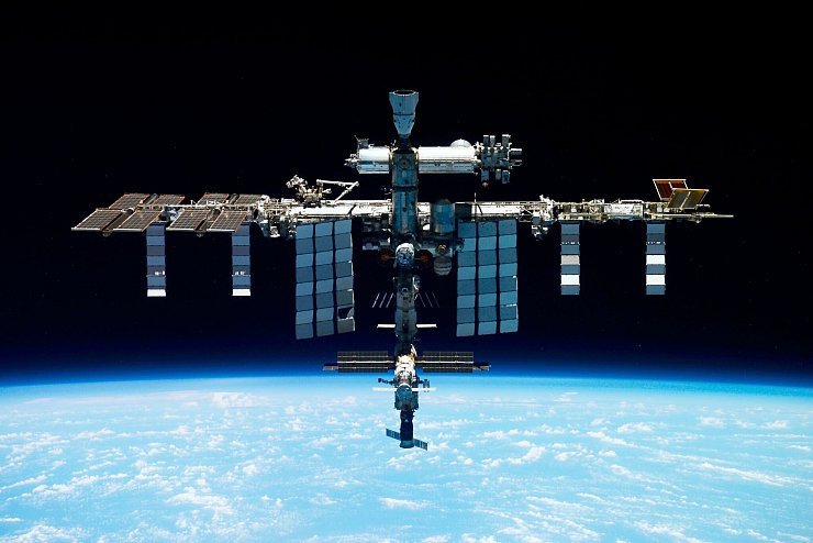 In Raumfahrtmaßstäben uralt, aber weiterhin betrieben: die ISS (Archivbild) - © -/Roscosmos State Space Corporation via AP/dpa