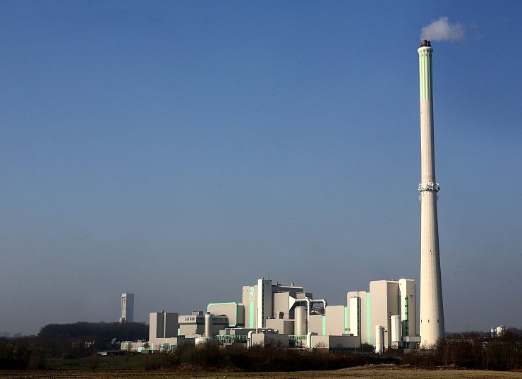 In Müllverbrennungsanlagen wird Hausmüll bei 860 Grad verbrannt. - © picture alliance / dpa