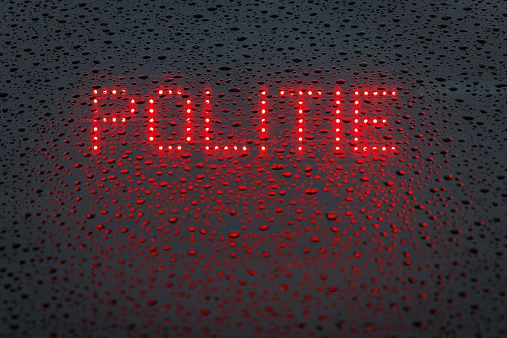 Die niederländische Polizei sucht mit Hochdruck nach den zwei Kindern. (Illustration) - © Friso Gentsch/dpa