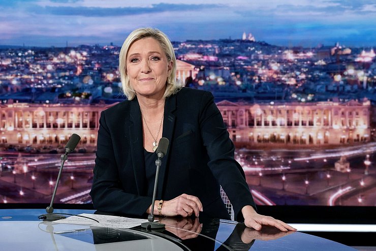 Die Rechtsnationale Marine Le Pen will bei der nächsten Präsidentschaftswahl erneut kandidieren. - © Stephane de Sakutin/POOL AFP/AP/dpa