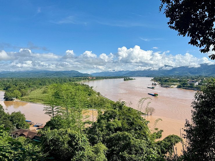 Am Goldenen Dreieck zwischen Thailand, Myanmar und Laos fließen der Mekong und der Ruak River zusammen. - © Carola Frentzen/dpa