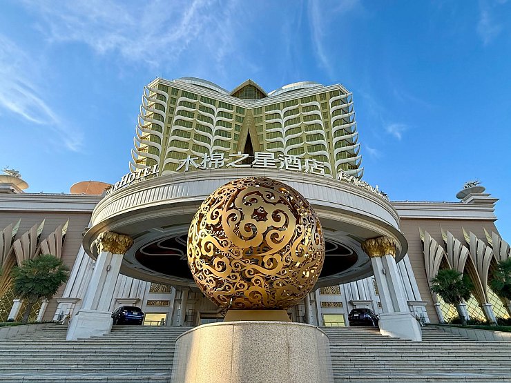 Chinesische Investoren haben 3.000 Hektar Land in Laos für 99 Jahre gepachtet – das Gebiet gilt als eine Art Niemandsland, in das sich Menschen aus dem Westen kaum verirren. - © Carola Frentzen/dpa