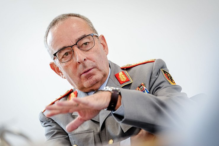 Generalinspekteur Carsten Breuer - © Kay Nietfeld/dpa