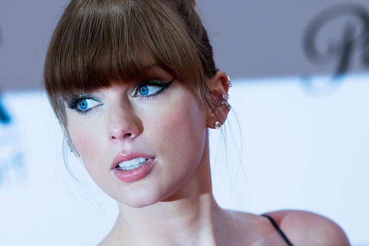 Taylor Swift nennt sich selbst «kinderlose Katzen-Frau» (Archivbild). - © Rolf Vennenbernd/dpa