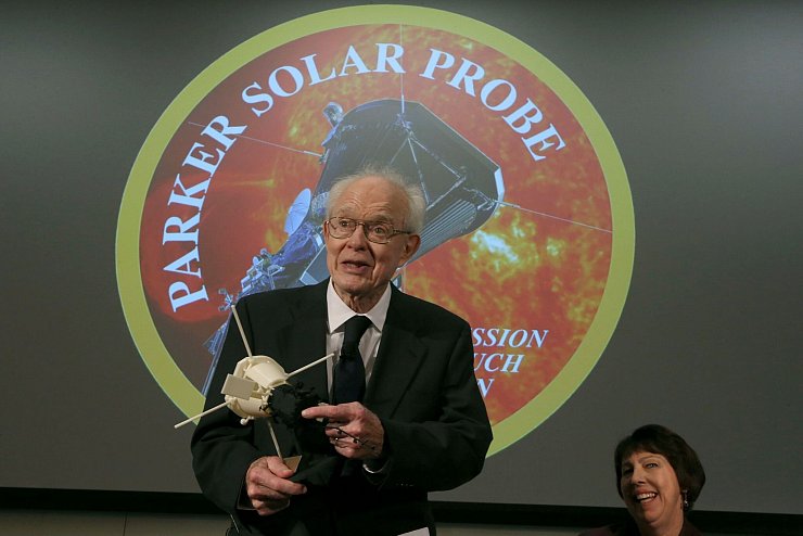 Die Sonde ist nach dem Astrophysiker Eugene Parker benannt, der die Sonnenwinde vorausgesagt hat. Er ist 2022 gestorben. (Archivbild) - © Antonio Perez/Chicago Tribune/AP/dpa