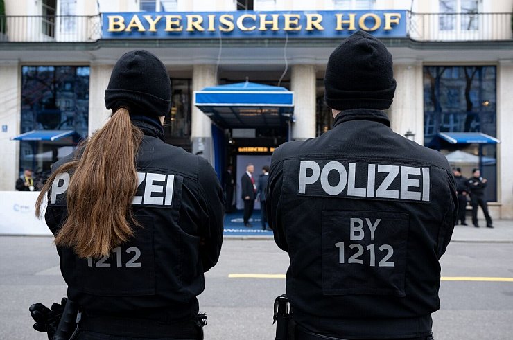 Rund 4800 Beamte sind für die Münchner Sicherheitskonferenz von Freitag bis Sonntag im Einsatz. - © Sven Hoppe/dpa