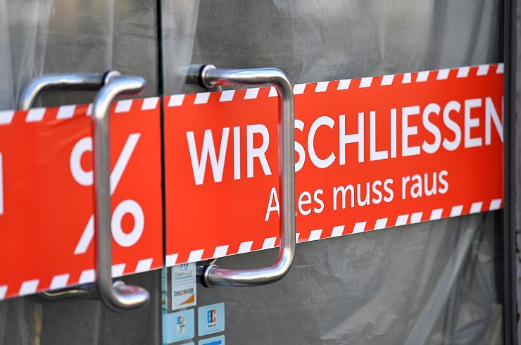 Krisen fordern Tribut: mehr Unternehmensinsolvenzen (Archivbild) - © Martin Schutt/dpa-Zentralbild/dpa