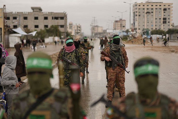 Israel lehnt eine Regierungsbeteiligung der Hamas nach Kriegsende strikt ab. (Archivbild) - © Abdel Kareem Hana/AP/dpa