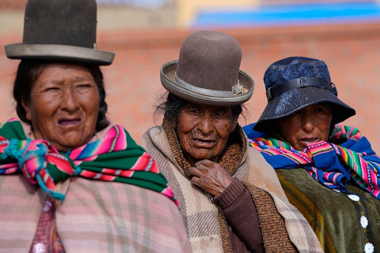 Vor allem in ländlichen und indigenen Regionen leidet die Bevölkerung unter der Krise. - © Juan Karita/AP/dpa