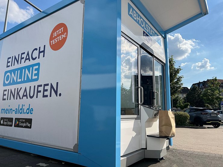 Aldi Süd startete Mitte Juli mit dem Test von drei Abhol-Automaten, Rewe hat 16 solcher Automaten. - © Wolf von Dewitz/dpa-Zentralbild/dpa