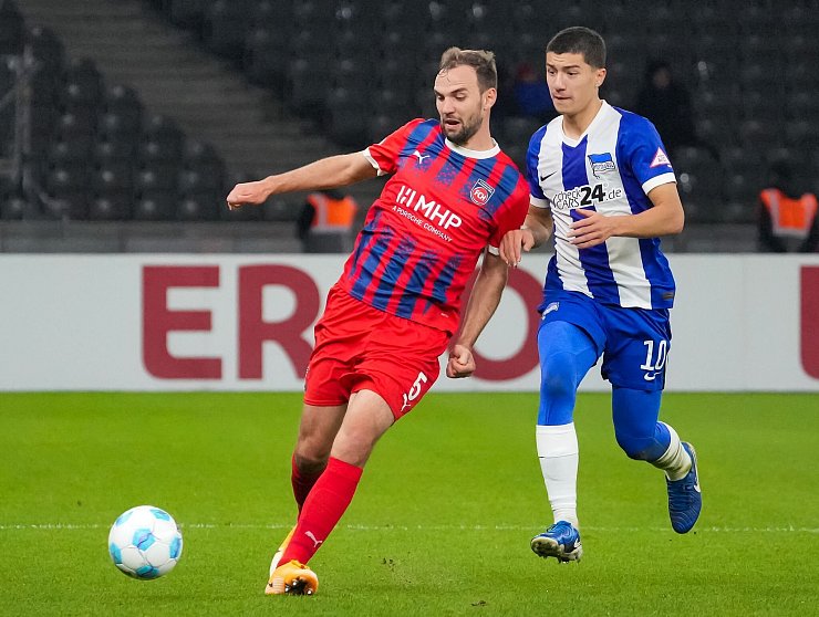 Zwischen Hertha und Heidenheim war kein Klassenunterschied zu erkennen. - © Soeren Stache/dpa