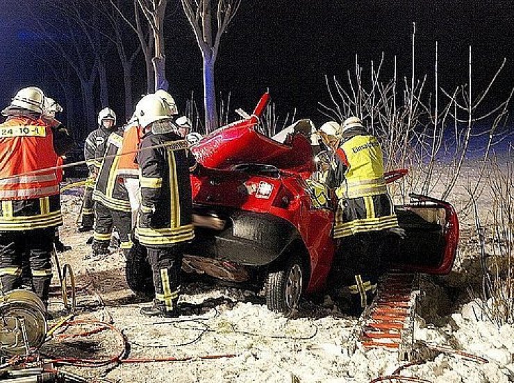 Wintereinbruch führt

zu Unfällen - © OWL