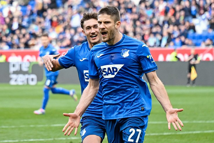 Ausgleich per Elfmeter: Hoffenheims Andrej Kramaric - © Uwe Anspach/dpa