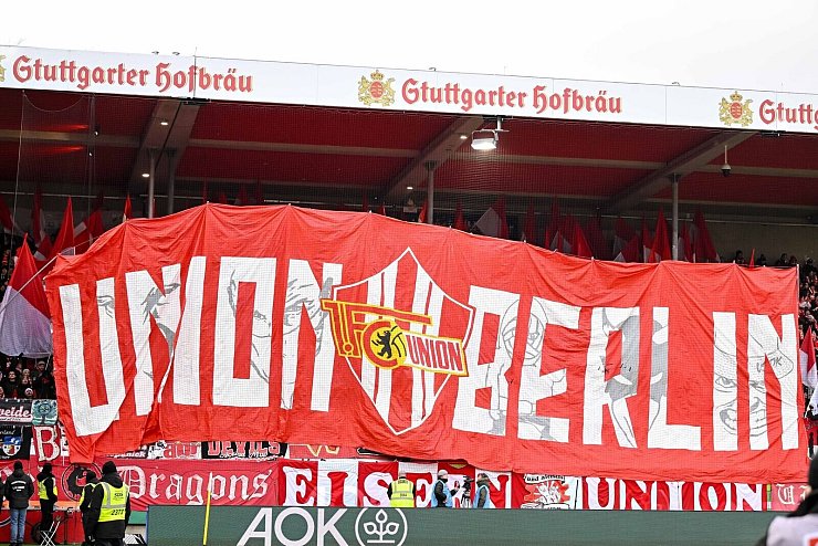 Die Fans von Union Berlin müssen weiter auf ein Erfolgserlebnis warten. - © Harry Langer/dpa
