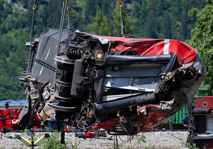 Das Problem maroder Bahnschwellen war schon länger bekannt. (Archivbild) - © Sven Hoppe/dpa