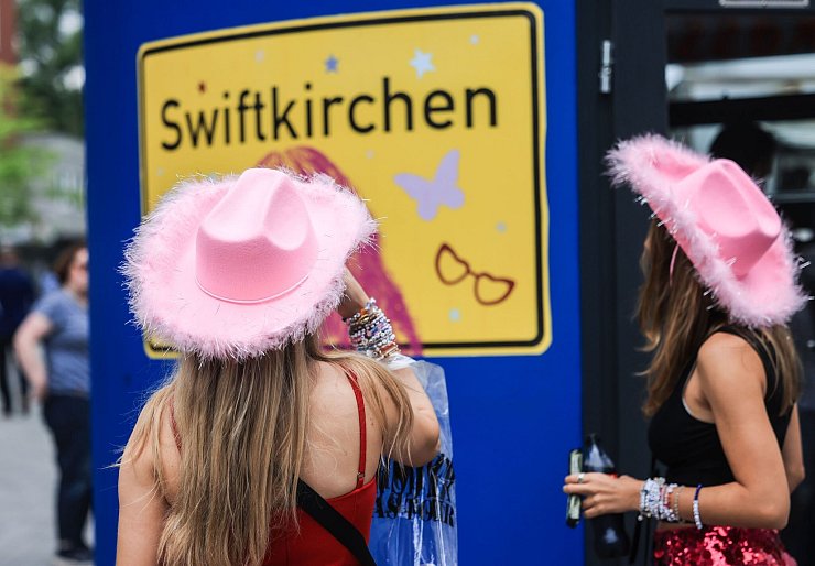 Der Weiterverkauf von Taylor-Swift-Tickets war vergangenes Jahr von Eventim zeitweise ausgesetzt worden. (Archivbild) - © Oliver Berg/dpa