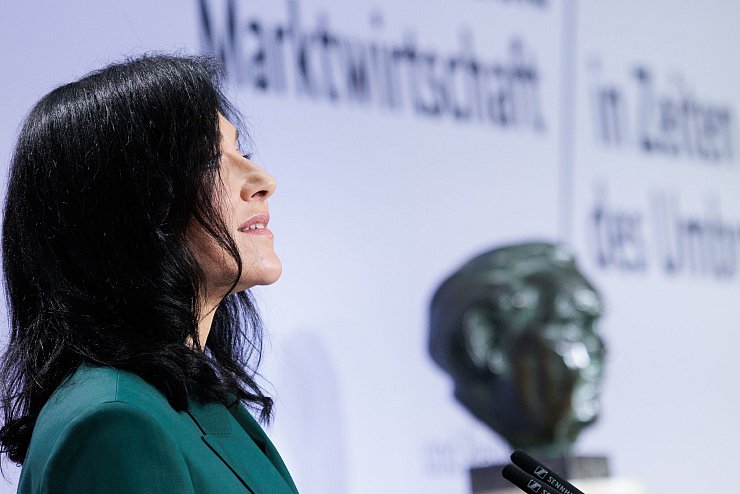 Ministerin Reiche will eine strategische Neuausrichtung. - © Carsten Koall/dpa