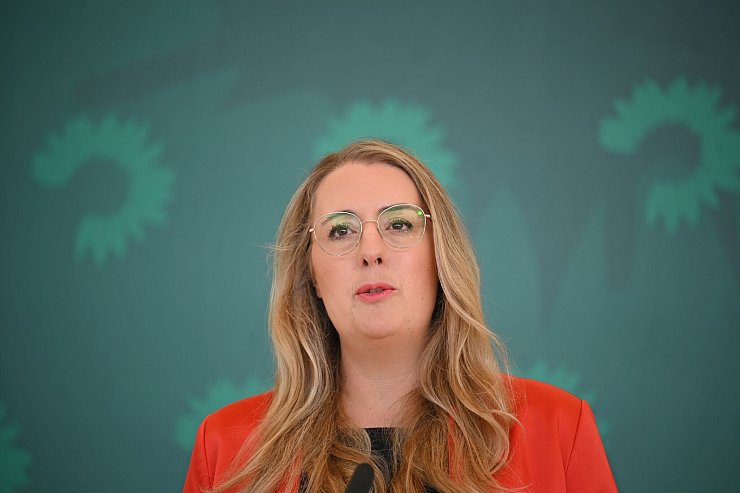 Die Co-Vorsitzende der Grünen-Bundestagsfraktion, Katharina Dröge, erwartet von der Union konkrete Aussagen zu einer Initiative für mehr Steuergerechtigkeit. (Archivbild) - © Helena Dolderer/dpa