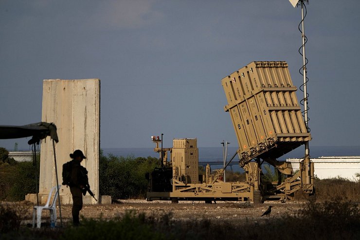 Israelische Raketenabwehr Iron Dome (Archivbild) - © Ariel Schalit/AP/dpa